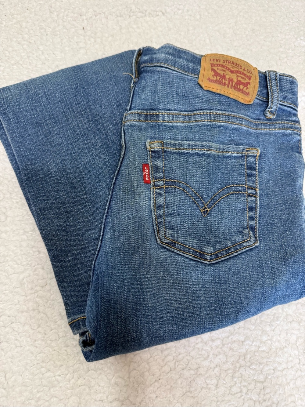 Boys Levi's Medium Blue Straight-Leg Denim Jeans Size 10 Reg